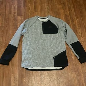 New Balance Men's Grey/Black Heat Loft Crew Sweatshirt Size: L [MT93003]